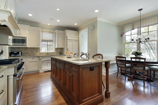 Kitchen with center island — Stock Photo, Image