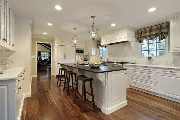 Kitchen in luxury home — Stock Photo, Image