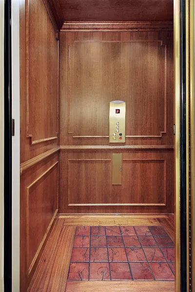 Elevator in luxury home — Stock Photo, Image