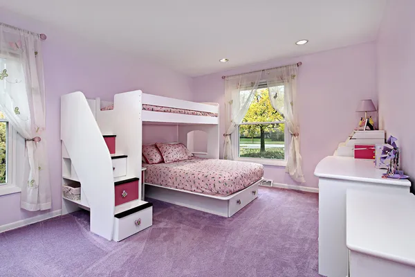 女の子の部屋二段ベッド付け — ストック写真