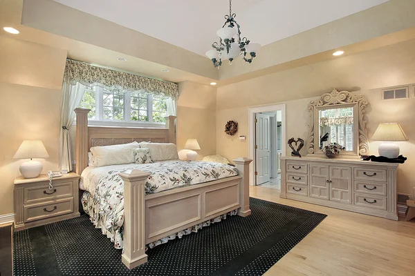 Master bedroom with trey ceiling — Stock Photo, Image