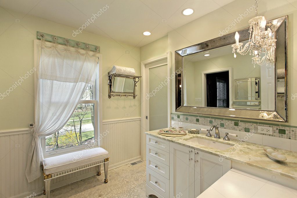 badkamer met witte kasten — Stockfoto © lmphot #8677654 badkamer met witte kasten — Stockfoto © lmphot #8677654