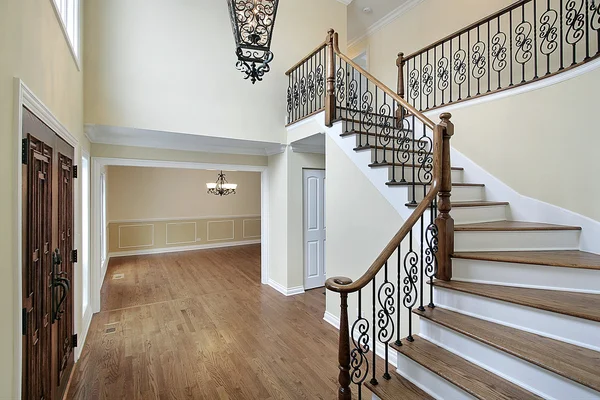 Foyer in nieuwe bouw huis — Stockfoto