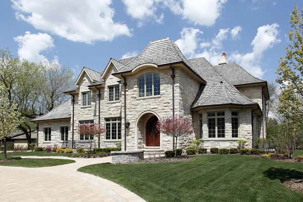 Luxe steen huis — Stockfoto