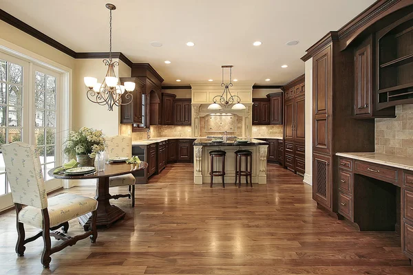 Luxury kitchen with eating area — Stock Photo, Image