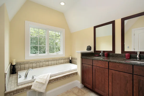 Master bath with marble tub — Stock Photo, Image