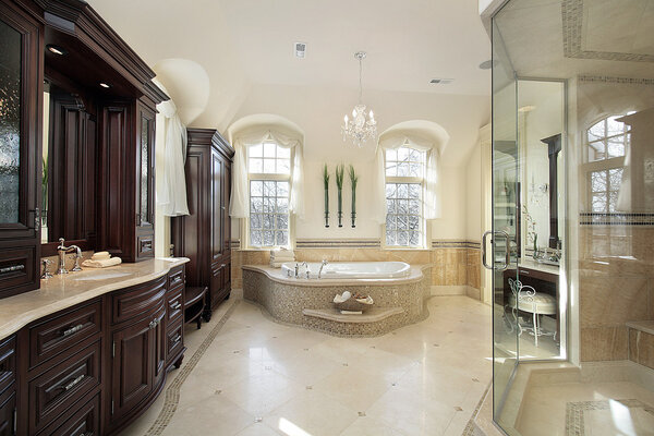 Large master bath
