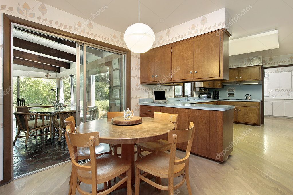 Cucina con vista nella veranda — foto stock © lmphot #8701479 Cucina in veranda