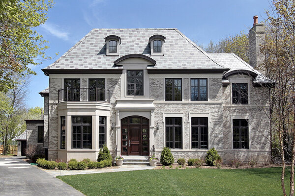 Вид нового строящегося дома
