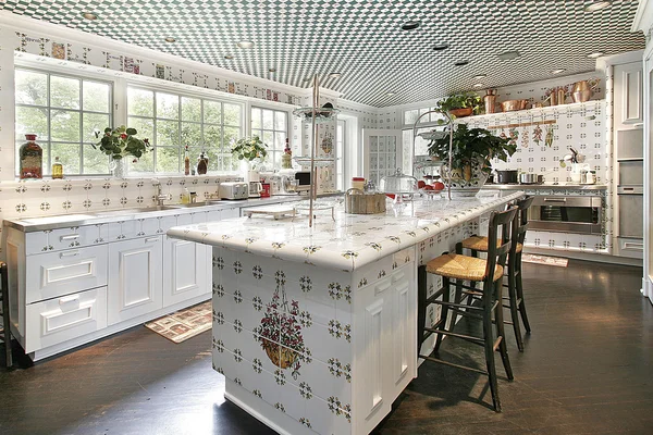 Keuken met eiland ontwerp — Stockfoto