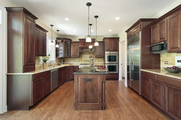 Cocina en casa de nueva construcción — Foto de Stock