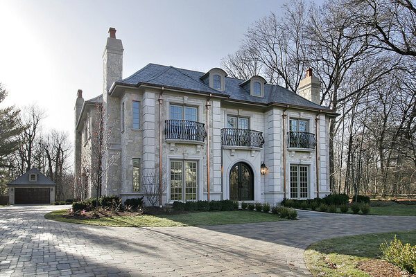 Большой роскошный дом
