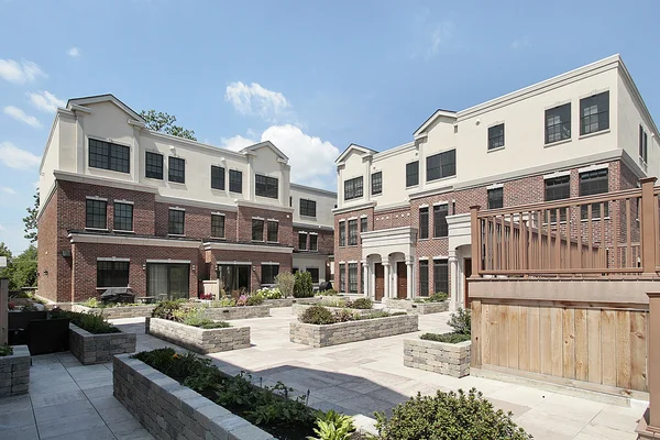 Rear view of new construction townhouses — Stock Photo, Image
