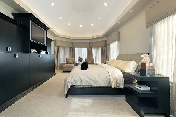 Dormitorio principal en casa de lujo —  Fotos de Stock