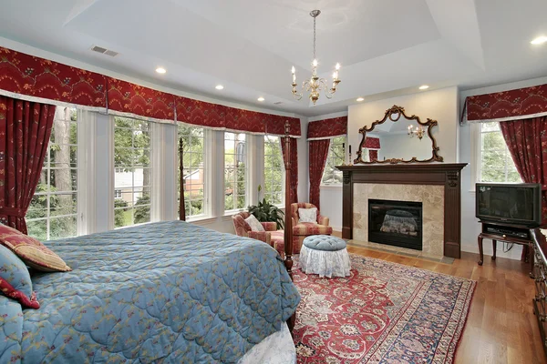 Master bedroom in luxury home — Stock Photo, Image
