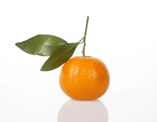 Mandarin with leaves — Stock Photo, Image