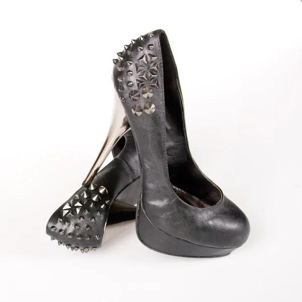Fekete tüskés cipő — Stock Fotó