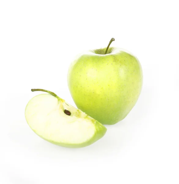 Grönt äpple frukter och hälften av apple — Stockfoto
