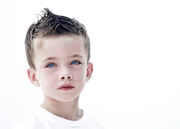 Portret van de jonge jongen — Stockfoto