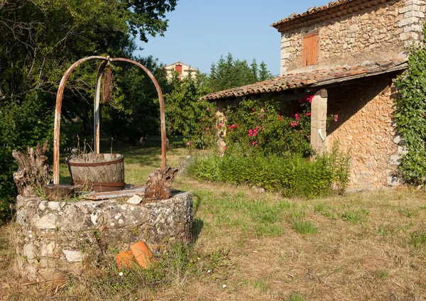 Provence well — Stock Photo, Image