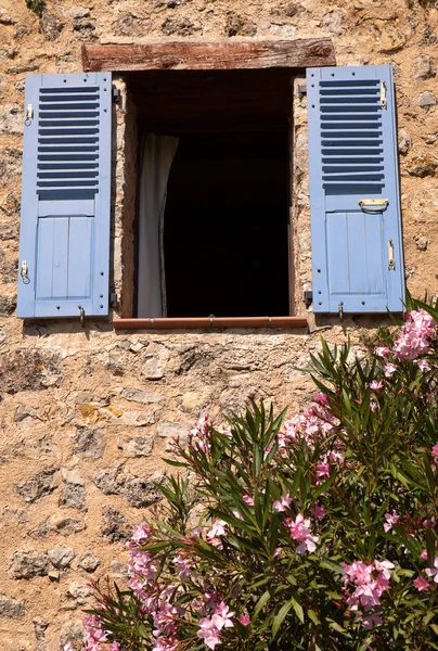 Provence závěrky okno — Stock fotografie