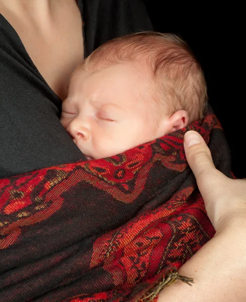 Bebé en bufanda —  Fotos de Stock