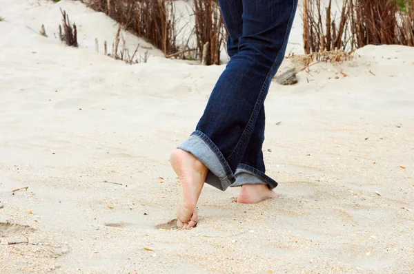 Пляжные ноги — стоковое фото