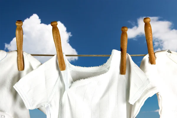 Prádlo v oblacích — Stock fotografie