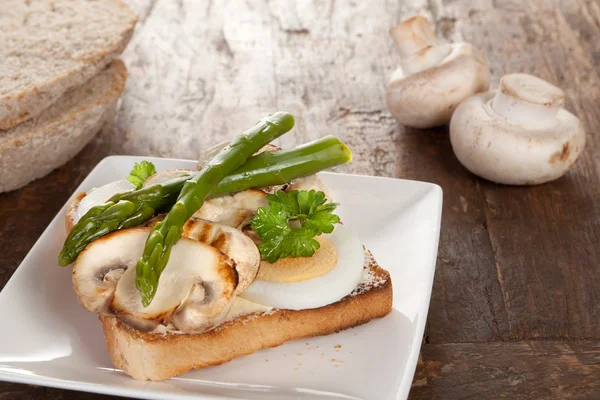 stock image Asparagus toast