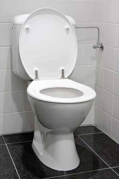 Witte toilet — Stockfoto