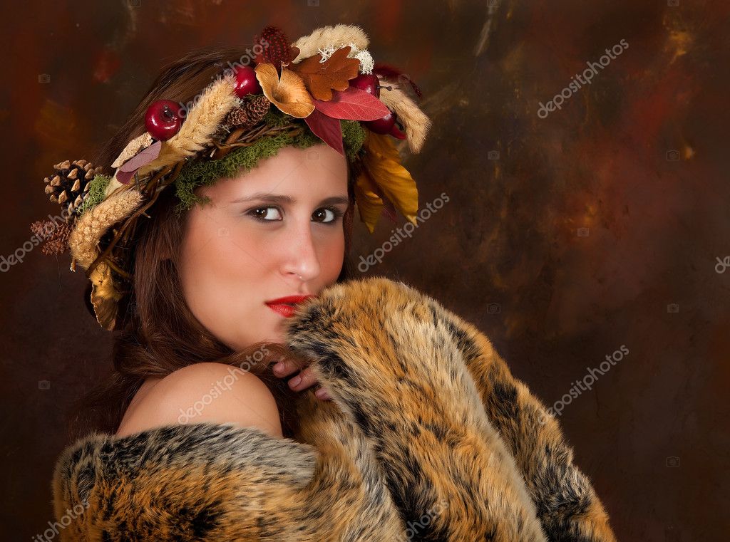 Herbst Schönheit mit braunem Fell Stockfotografie lizenzfreie Fotos