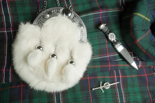 毛皮和苏格兰刀 — 图库照片