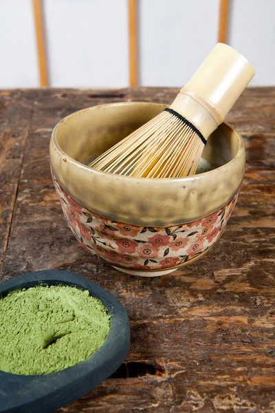 Tel fırçalamak için yeşil çay — Stok fotoğraf