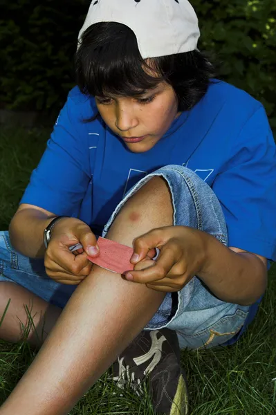 Боляче коліно — стокове фото