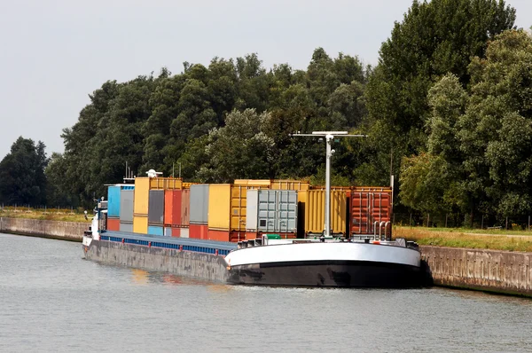 Container barge — Stockfoto