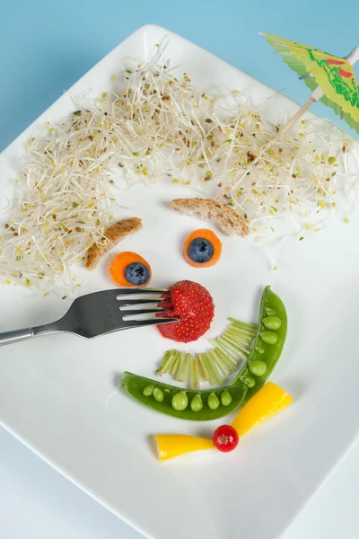 Food face on plate — Stock Photo, Image