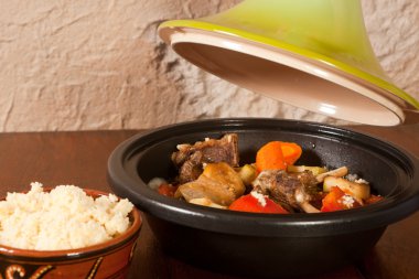 tajine yemek tablo