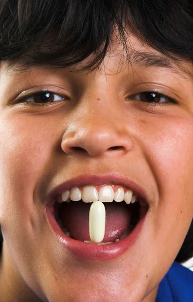Smile and pill — Stock Photo, Image