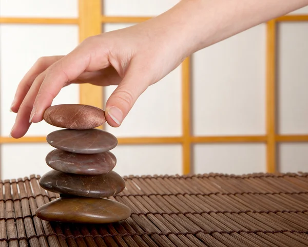 Zen stones v japonském interiéru — Stock fotografie