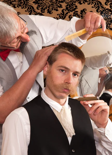 Customer in a barber shop — Stock Photo, Image