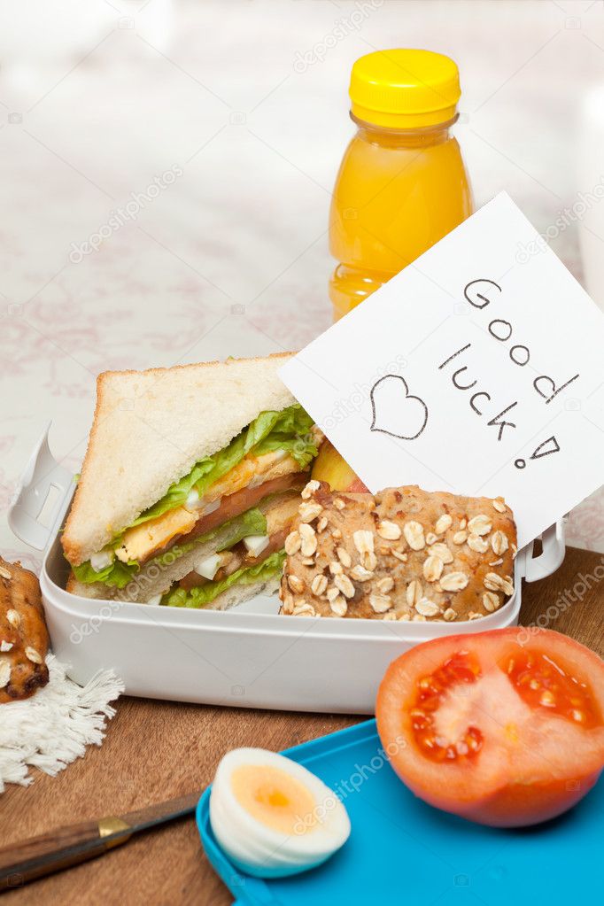 Good luck note in lunchbox
