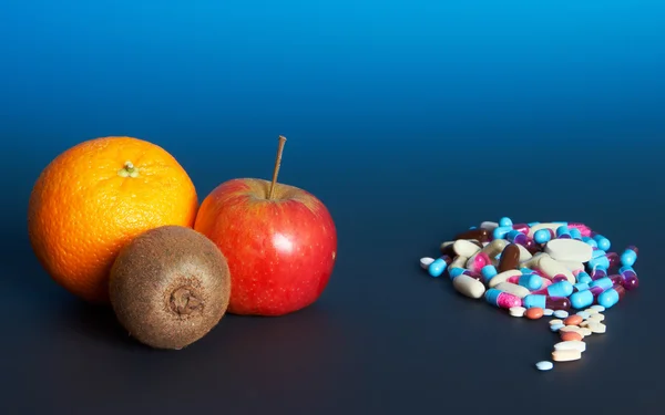 Frutta o farmacia — Foto Stock