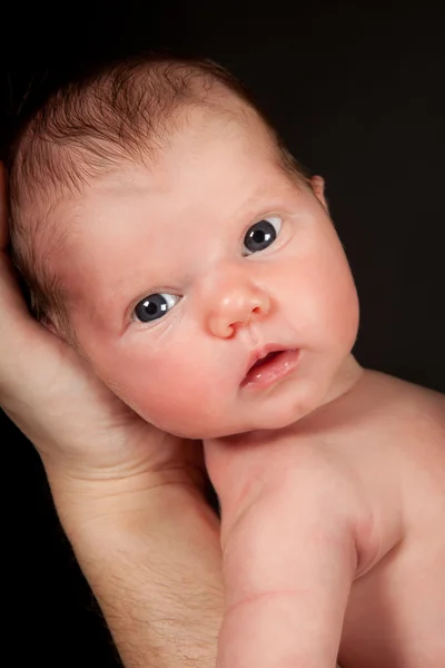 Baby met open ogen — Stockfoto