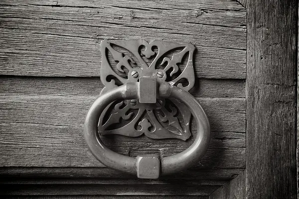 Klamka drzwi antyczne — Zdjęcie stockowe