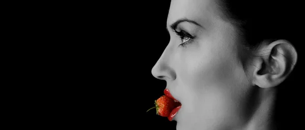 The Strawberry Girl — Stock Photo, Image