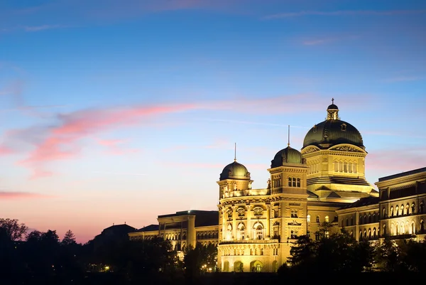 stock image Federal Palace of Switzerland at night