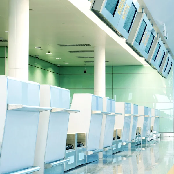 乘客在上海浦东新区机场 — 图库照片