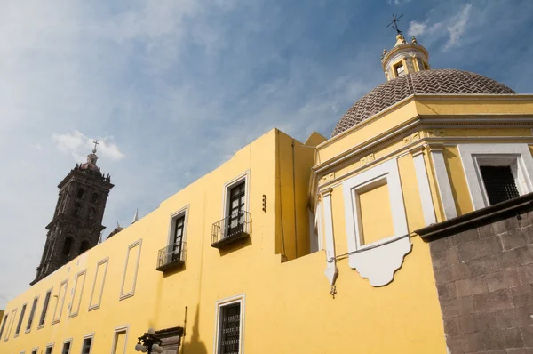 Rückseite der Kathedrale von Puebla, Mexiko — Stockfoto