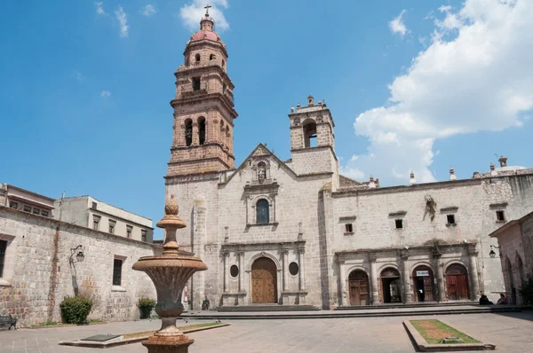 圣奥古斯汀教堂，莫雷利亚 (墨西哥) — 图库照片