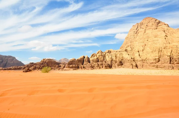 Пустеля ваді ром, Йорданія — стокове фото
